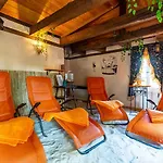 Отель Burg 4*