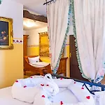 Burg Отель