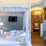 Отель Burg 4*