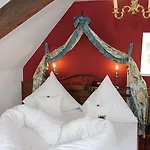 Burg Отель 4*