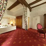 Burg Отель 4*
