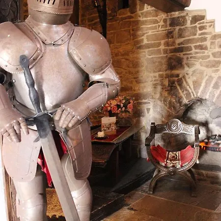 Burg 4*