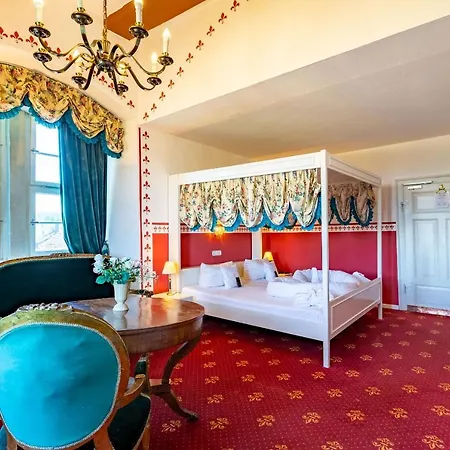 Hotel Burg 4*